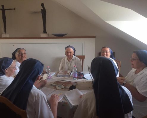 FSCG - CGXXIV / Sorelle al lavoro su "La proposta di modifiche al testo della Regola di Vita e del Direttorio."