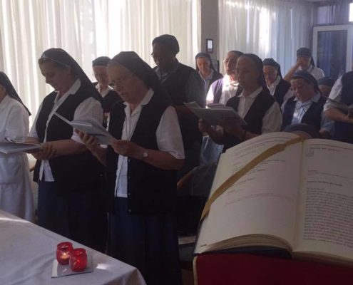 FSCG - CGXXIV / In ascolto della Santa Messa celebrata da Padre Antonello Rossi.