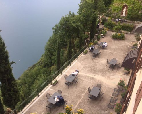 FSCG - CGXXIV / Sorelle in meditazione.